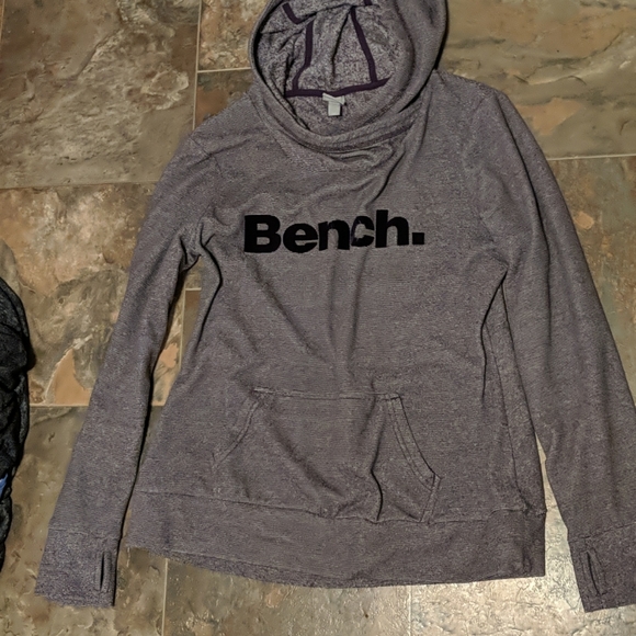 2/25 Bench Pullover hoodie - Thumbholes / Large - Picture 2 of 2